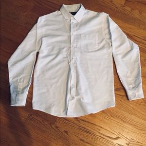 White oxford men’s shirt